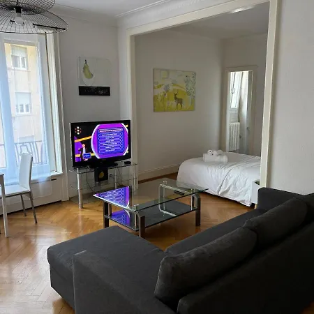 Daire 6 Minutes Walking From Railway Station