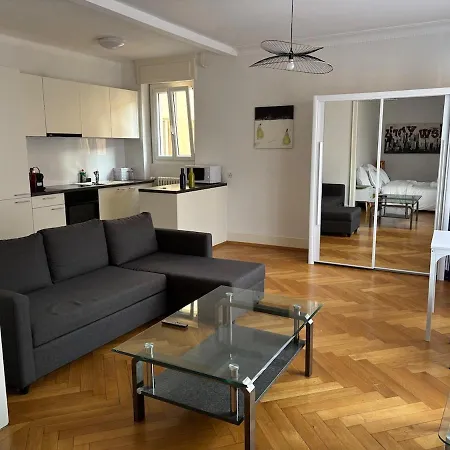 Daire 6 Minutes Walking From Railway Station *