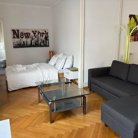 6 Minutes Walking From Railway Station Daire
