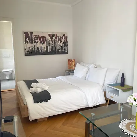 6 Minutes Walking From Railway Station Apartamento *